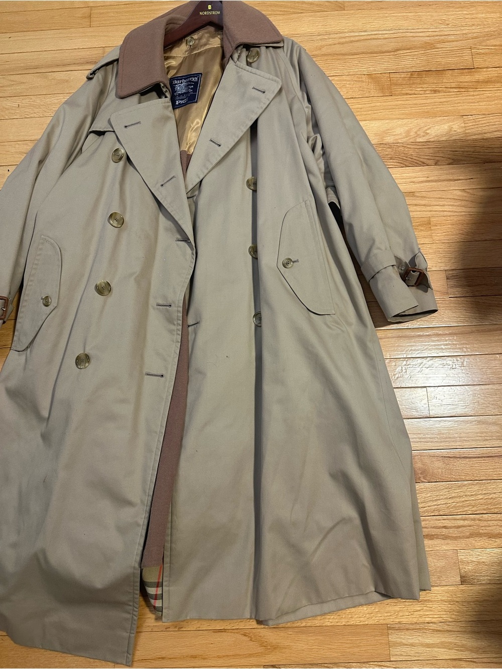 Burberry Rego Men’s Beige Trench Coat with Brown Collar Size 52 Regular - Picture 2 of 13